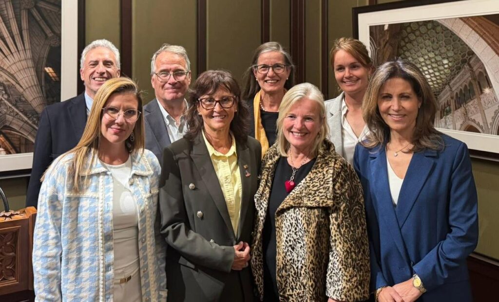 Participants included Dr. Richard Robitaille, Professor, Department of Neurosciences, Université de Montréal; Marie-Hélène Gaudreault, Member of the All-Party Parliamentary Caucus on ALS and MP for Laurentides—Labelle, Quebec; Dr. Alec Cooper, a retired physician diagnosed with ALS in 2023, accompanied by his spouse and caregiver, Sylvie Barma; Susan Kennerknecht, Chair of the Board of ALS Quebec; Dr. Angela Genge, Director of the ALS Clinic at the Montreal Neurological Institute; Isabelle Lessard, former caregiver; and Claudine Cook, Executive Director of ALS Quebec.